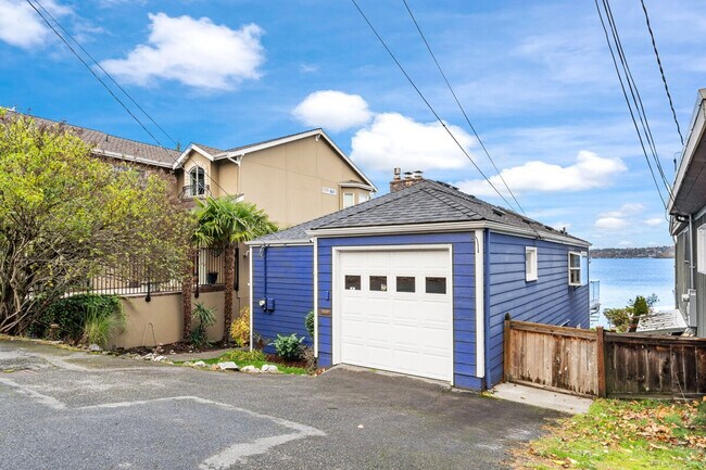 Building Photo - 10507 Rainier Ave S