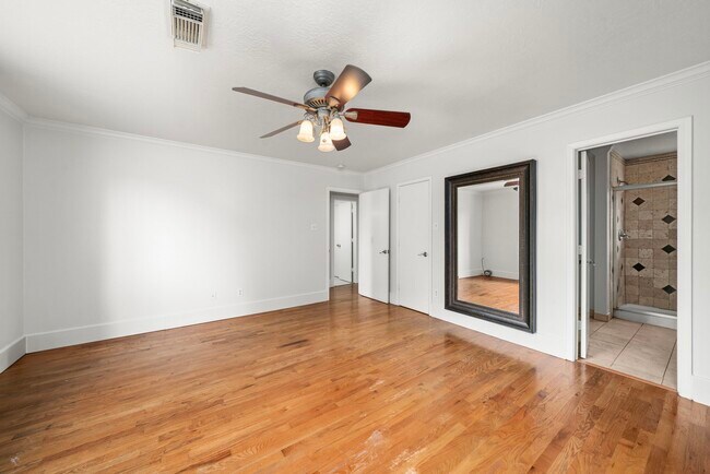 Building Photo - 11607 Zarroll Dr