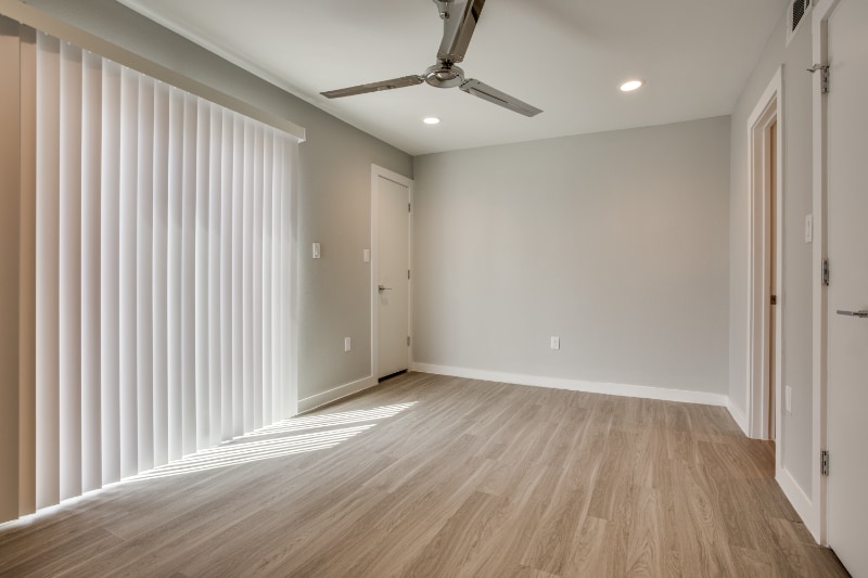 Building Photo - 3328 Cedarplaza Ln