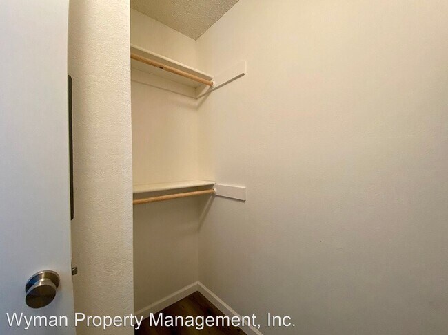 Building Photo - 1 br, 1 bath House - 37 Village Parkway