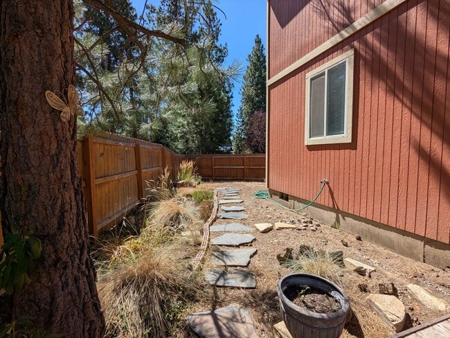 Building Photo - Comfort Meets Convenience in this Dog-Frie...