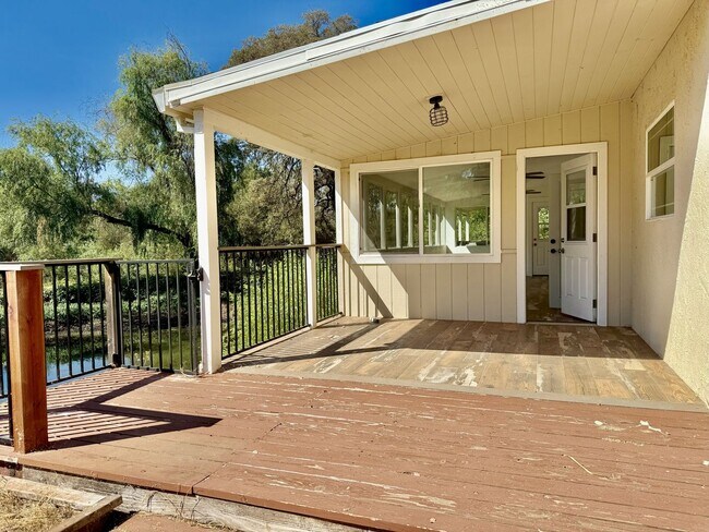 Building Photo - Beautiful country home
