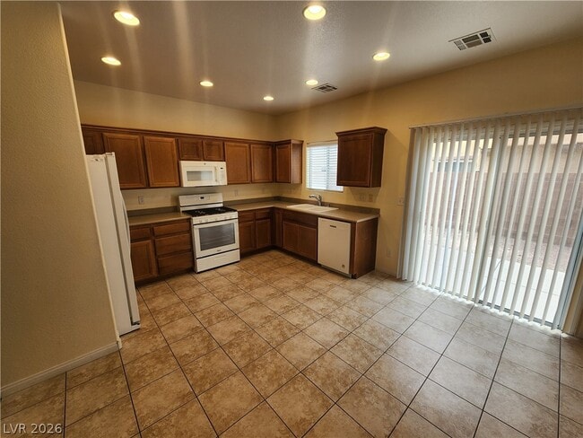 Building Photo - 9319 Fitzwilliam Ave