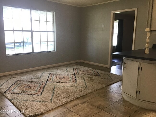 Building Photo - 116 Sorority Dr