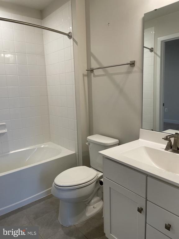 Building Photo - 6415 Ballenger Run Blvd