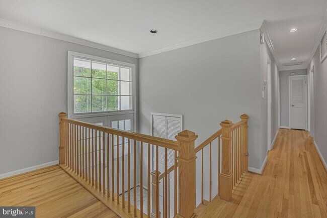Building Photo - 11733 Ambleside Dr