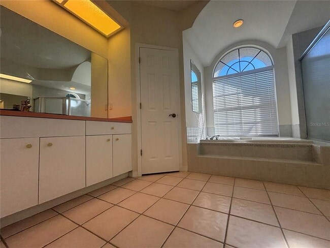 Building Photo - 3921 Talah Dr