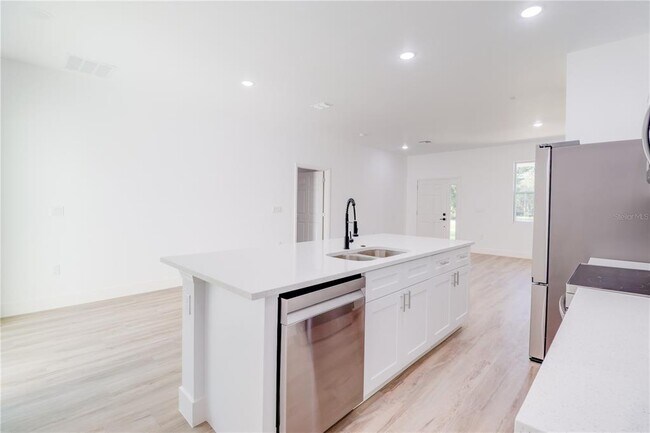 Building Photo - 125 Fisher Way