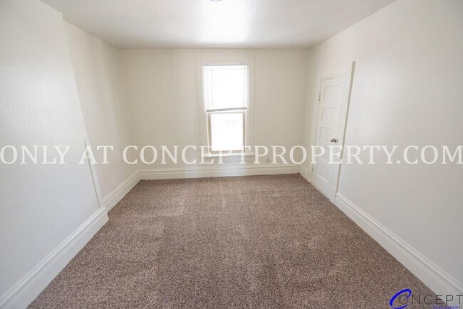 Building Photo - 5000 S Jones Ct