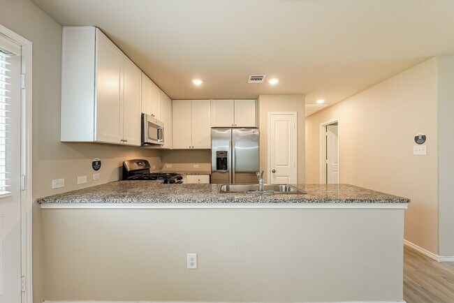 Building Photo - 5606 Basilica Pl