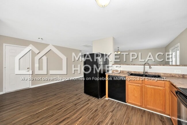 Building Photo - 344 Mertle Dr