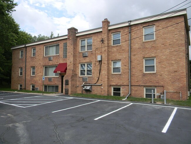 Building Photo - 3220 81st St E