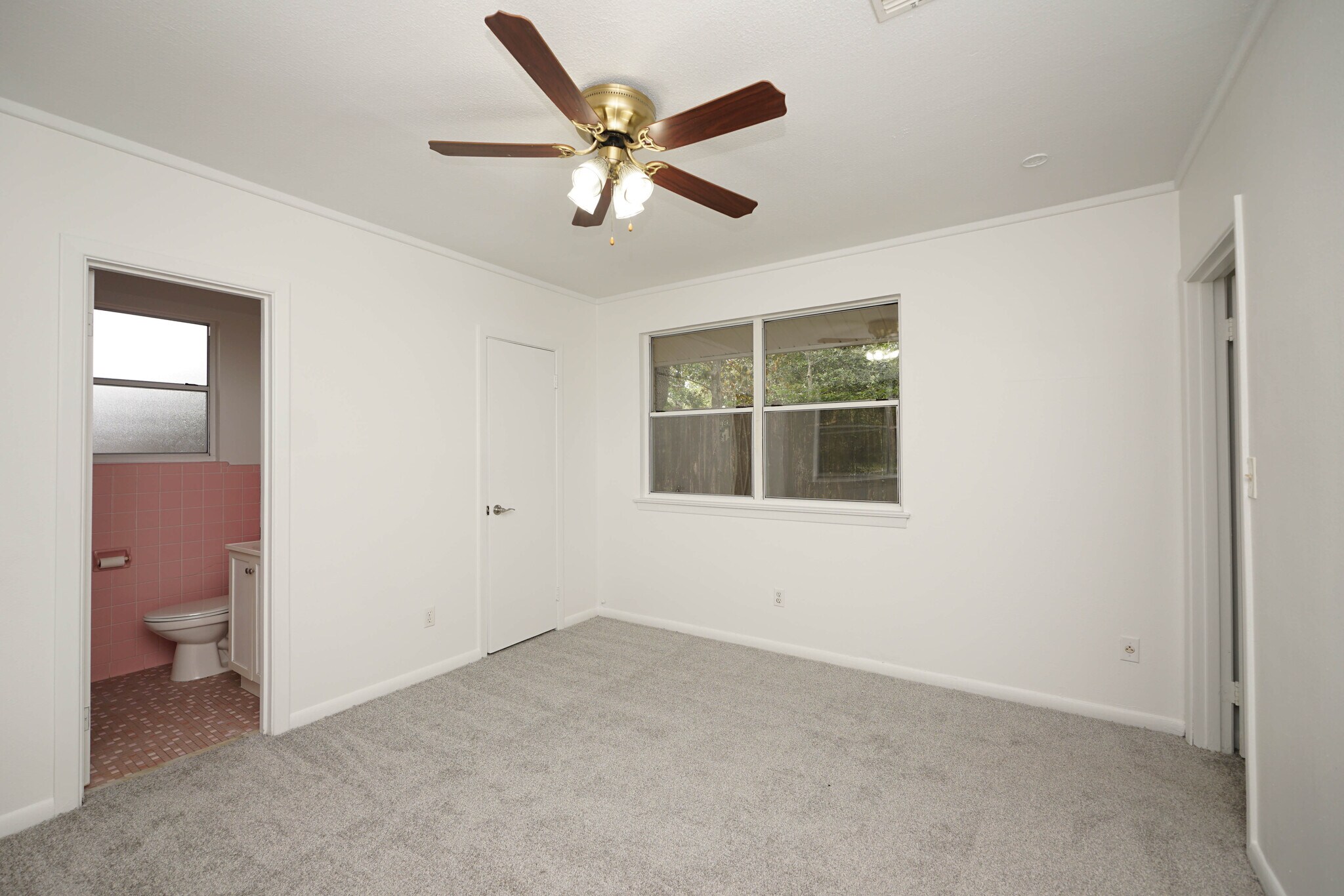 Primary Bedroom - 62 Meigs Dr