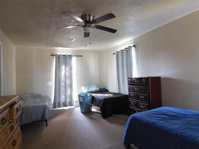 Building Photo - 13203 US-59