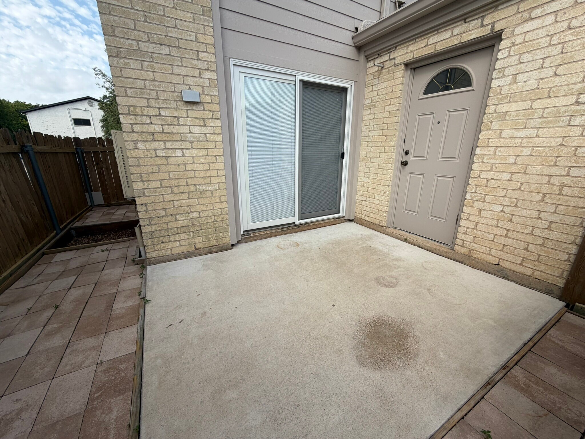 Building Photo - 3214 Crosscreek Dr