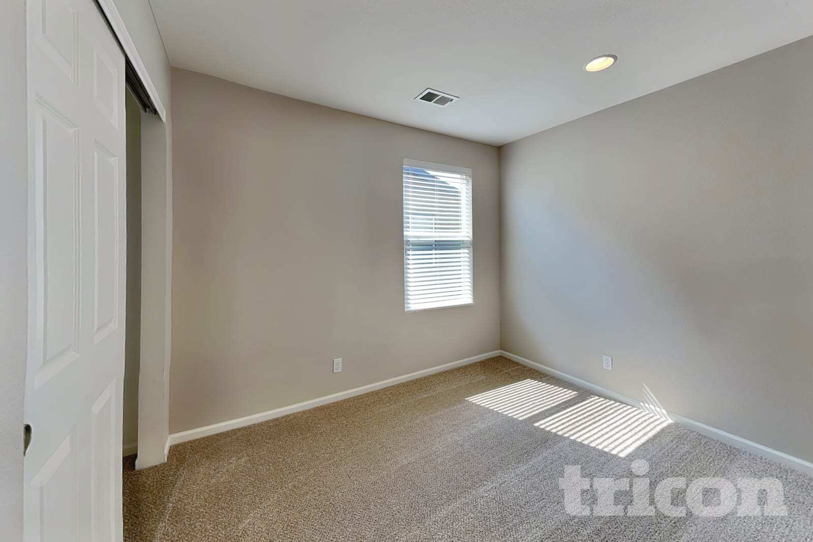 Building Photo - 2172 Willow Ct