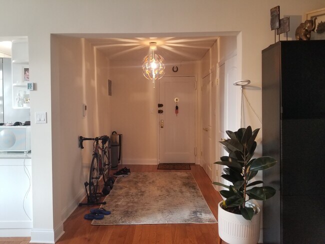 Building Photo - 10537 64th Ave