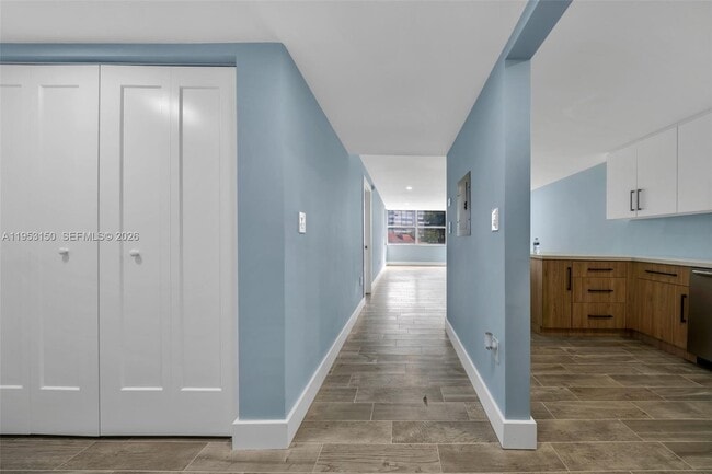 Building Photo - 1200 NE Miami Gardens Dr