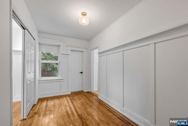 Building Photo - 133 Highwood Ave