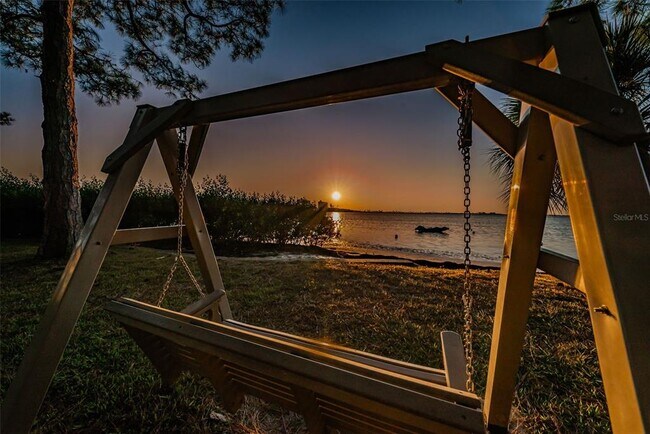 Building Photo - 2700 Bayshore Blvd