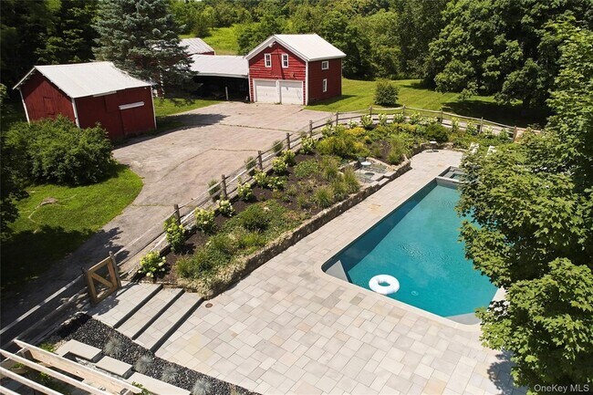 Building Photo - 41 Seelbach Ln