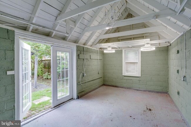 Building Photo - 3404 8th St S