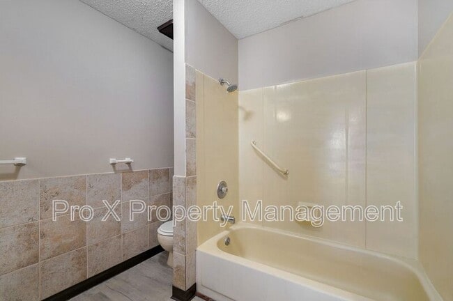 Building Photo - 753 S Campbell
