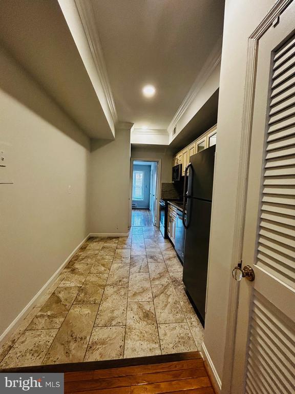 Building Photo - 225 10th St NE