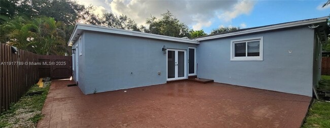 Building Photo - 12535 NE Miami Pl