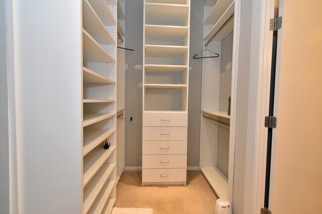 Building Photo - Incredible 11th Floor 2BR/2BA Condo Blocks from the Metro in Vibrant Mount Vernon Triangle!