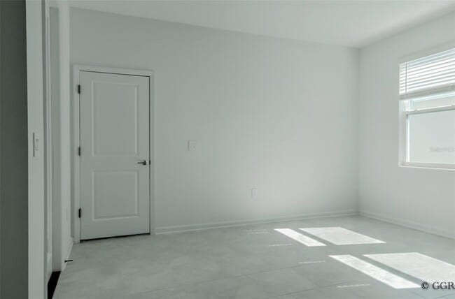 Building Photo - 3193 Country Side Dr