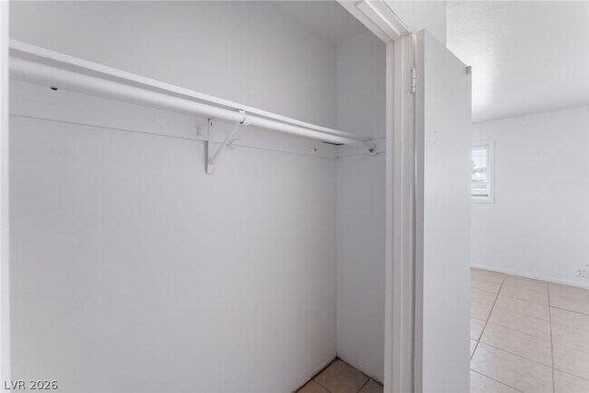 Building Photo - 1108 Tumbleweed Ave