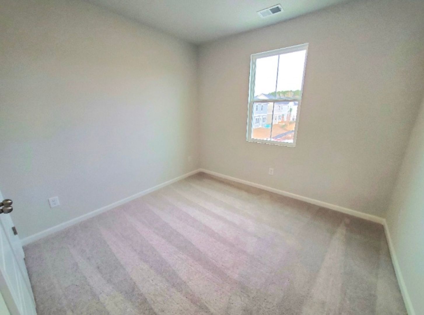 Building Photo - 160 Cypress Holw Dr