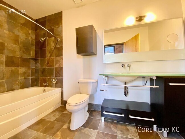 Building Photo - 382 W 22nd St