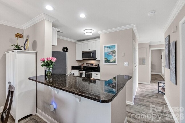 Building Photo - 18695 Vineyard Point Ln