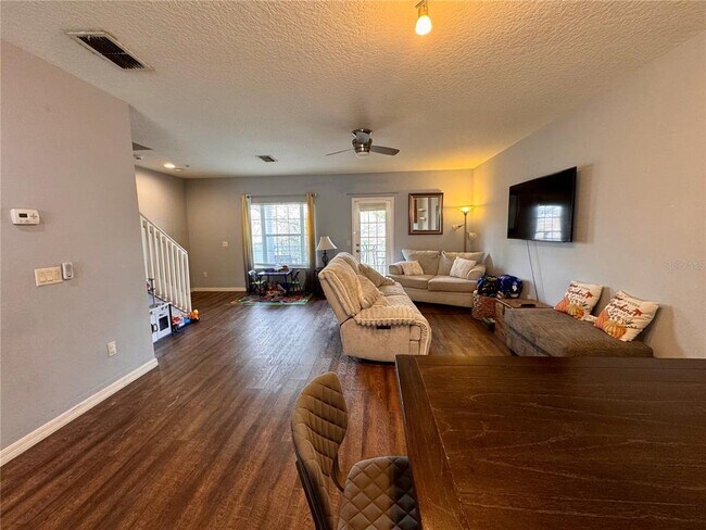 Building Photo - 412 Blue Bayou Ln