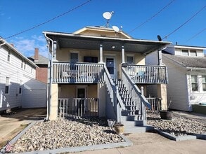 Building Photo - 105 N Richards Ave