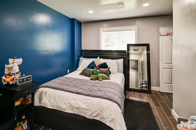 Building Photo - Incredible furnished house on Madison's West Side