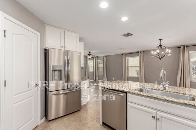 Building Photo - 1423 N Balboa