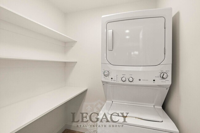 Building Photo - 100 Sadler Ct