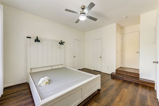 Building Photo - 1215 Whisper Trace Ct