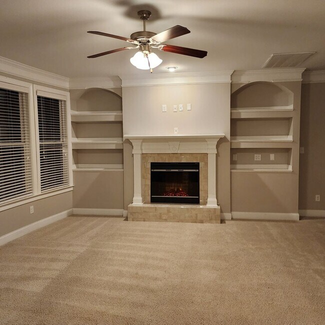 Building Photo - 329 Bella Rose Dr