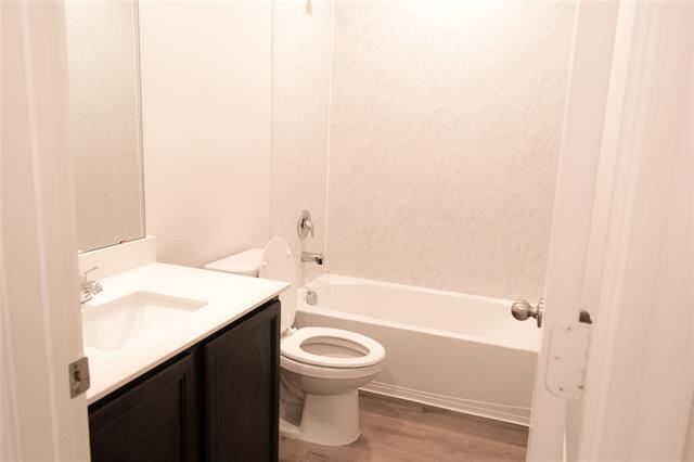 Building Photo - 1221 Nursery Dr
