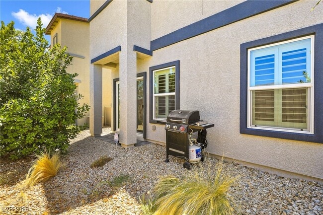 Building Photo - 4202 Lunar Cyn Ave