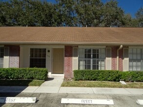 Building Photo - 2/2 condo in Dunedin - 55+ community
