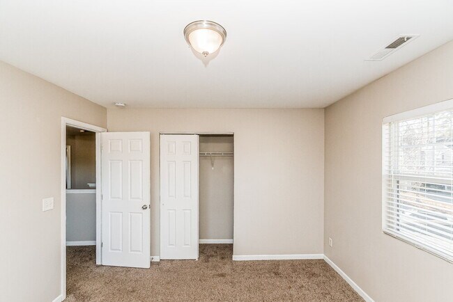 Building Photo - 3708 Hinton Grove Pl