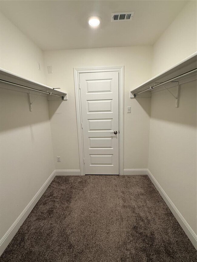 Building Photo - 3704 Forino Dr