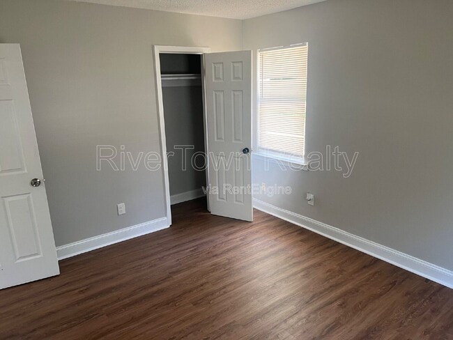 Building Photo - 1059 Eyers Rd