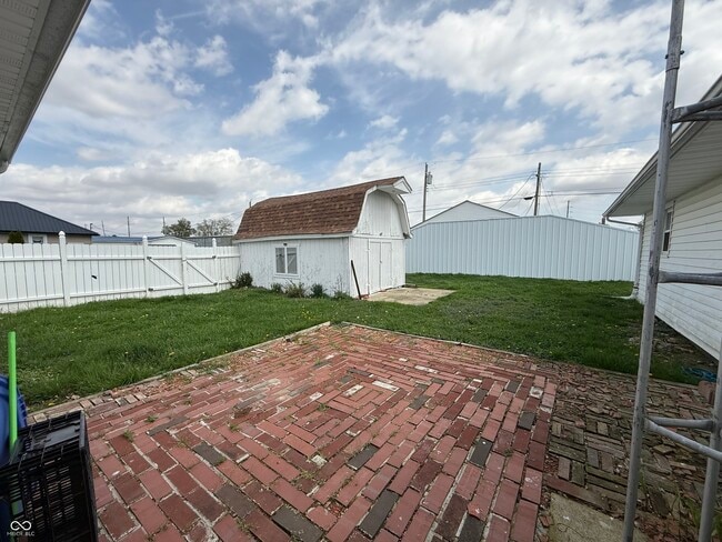 Building Photo - 1216 N Cherry St