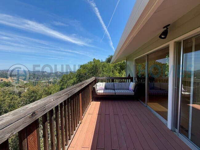 Building Photo - Mountain View Retreat in the Heart of Fairfax- 3BD/1BA Home with Expansive Deck- FOUNDATION